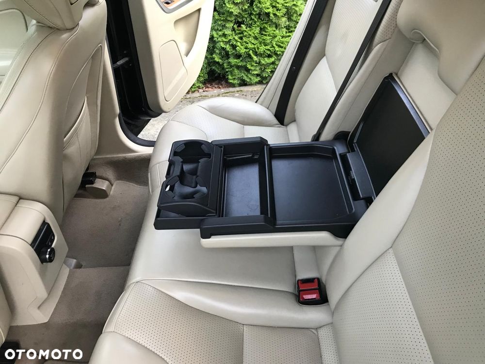 Volvo XC 60 D5 AWD Summum - 19