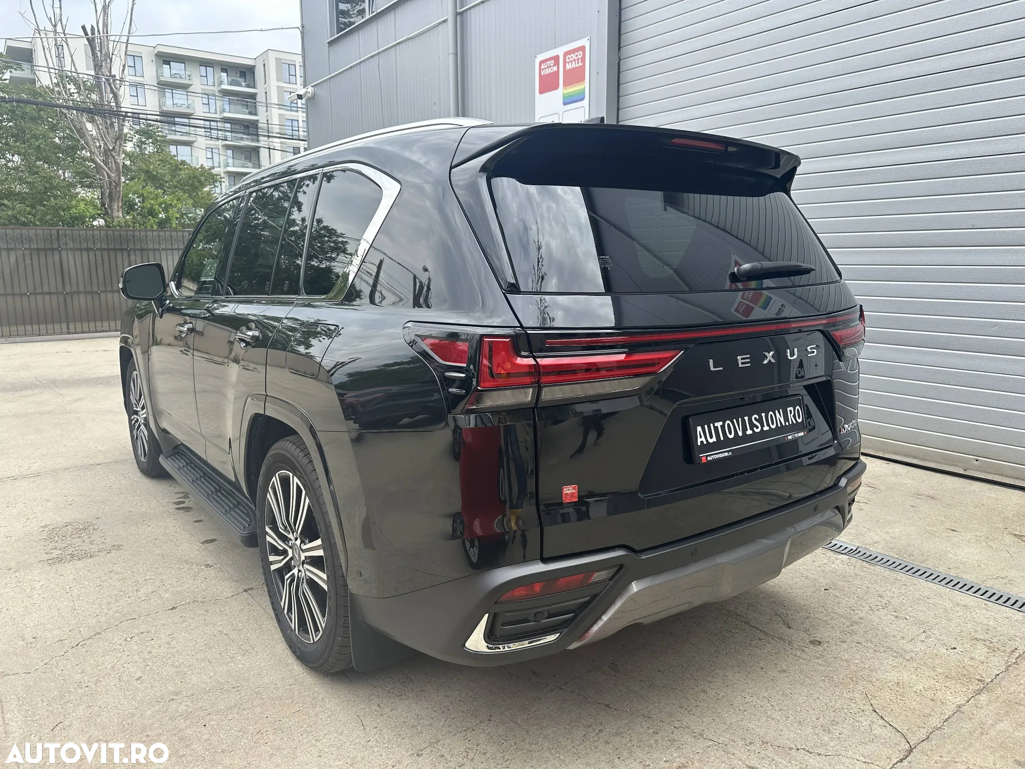 Lexus Seria LX - 7