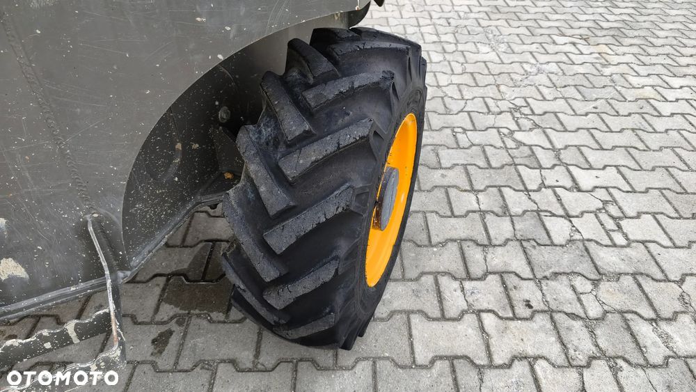 Ausa D 250 AH G - 18