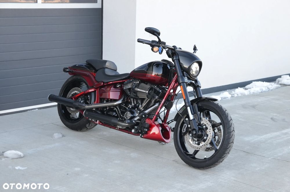 Harley-Davidson Softail Breakout - 18
