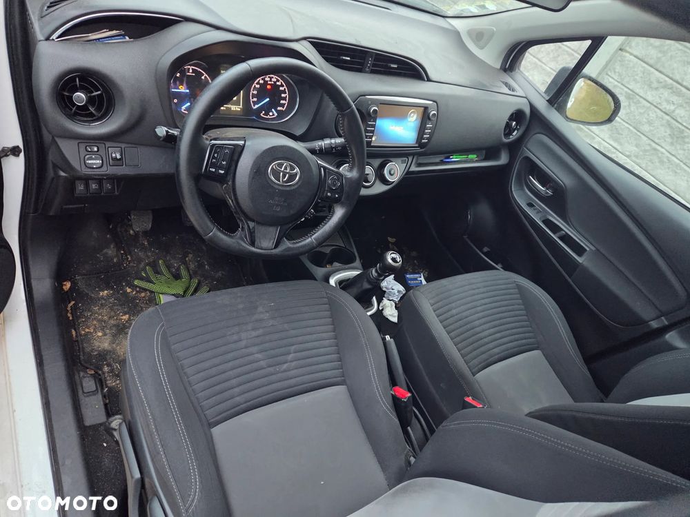 Toyota Yaris 1.4 D-4D Active - 12