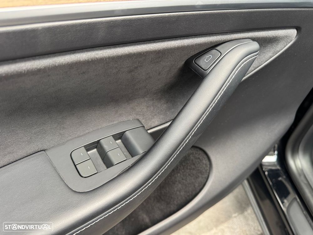 Tesla Model Y Tração Traseira - 16