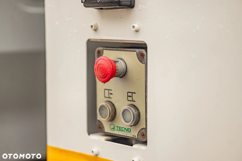 Iveco Euro Cargo 4x2 śmieciarka niski przebieg - 2