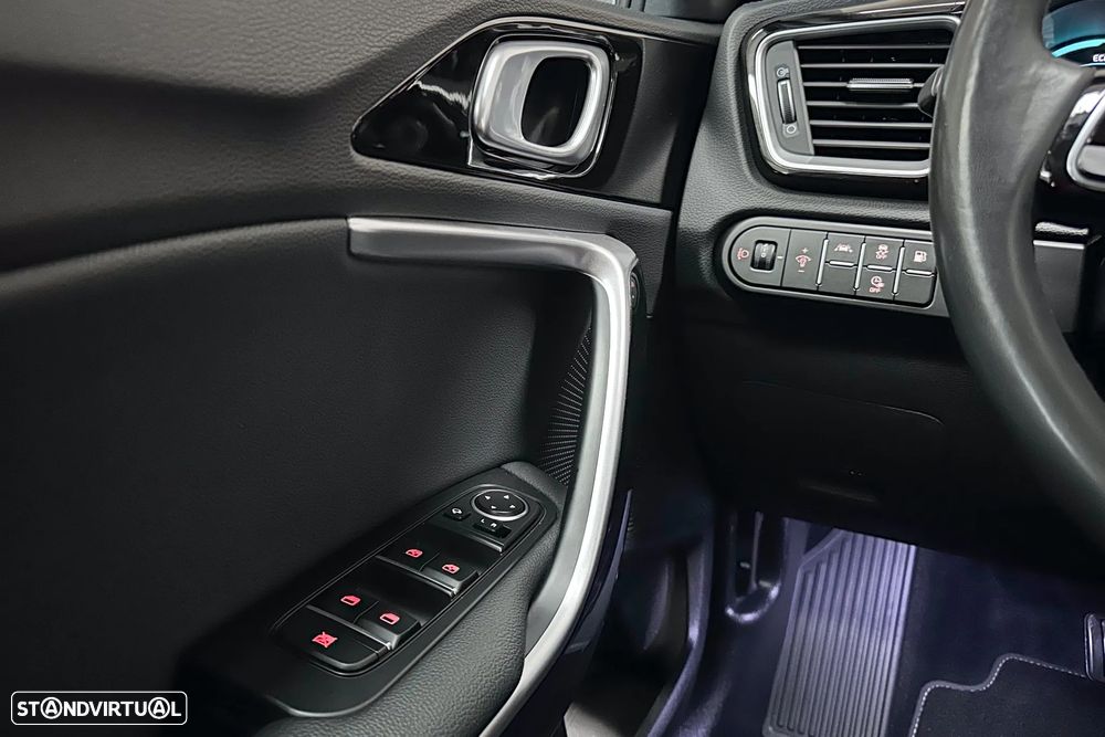 Kia XCeed 1.6 GDi PHEV Drive - 43