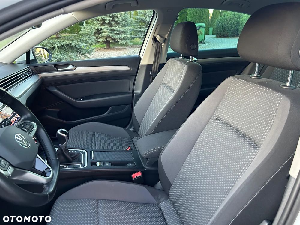 Volkswagen Passat 2.0 TDI EVO Business - 13