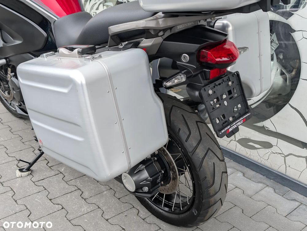 Honda VFR - 19