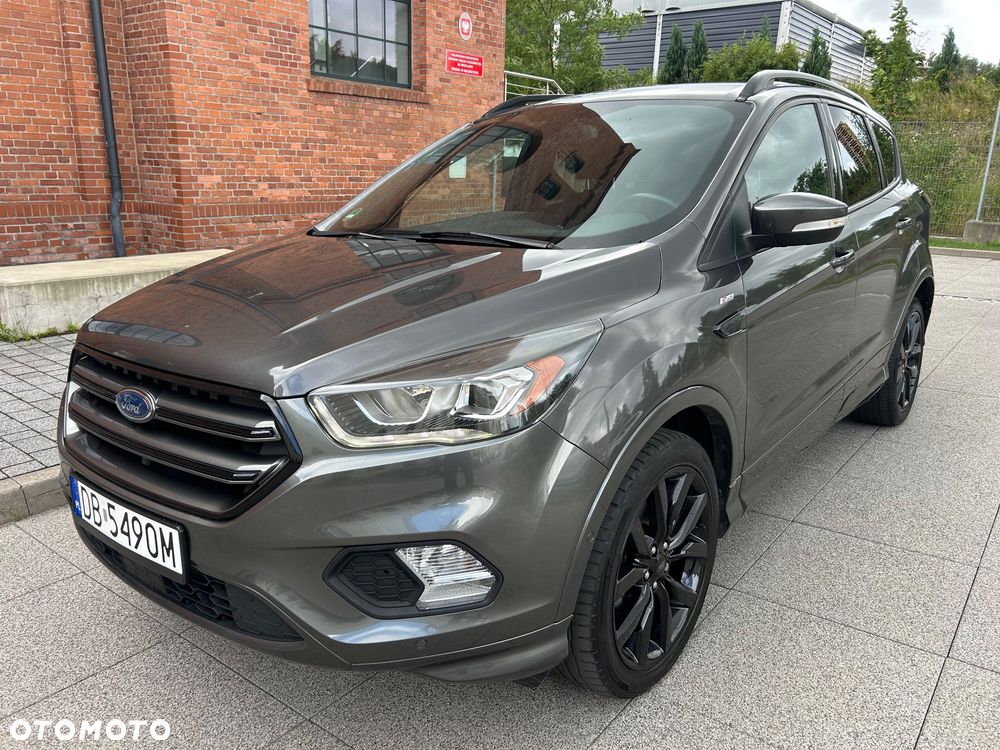 Ford Kuga 1.5 EcoBoost 2x4 ST-Line