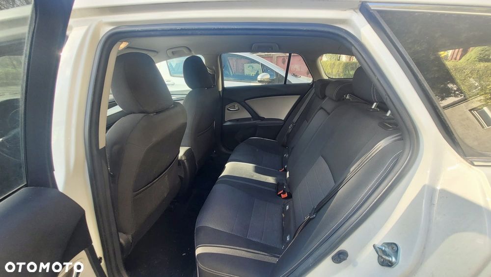 Toyota Avensis Touring Sports 1.8 Edition-S - 8