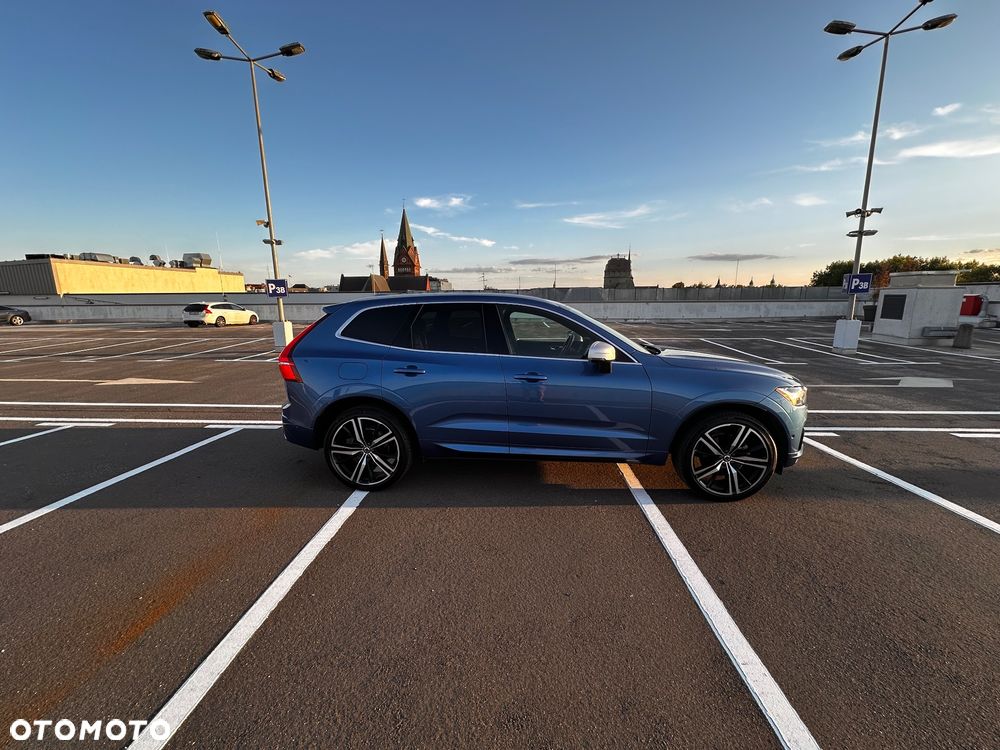 Volvo XC 60 T5 AWD R-Design - 3