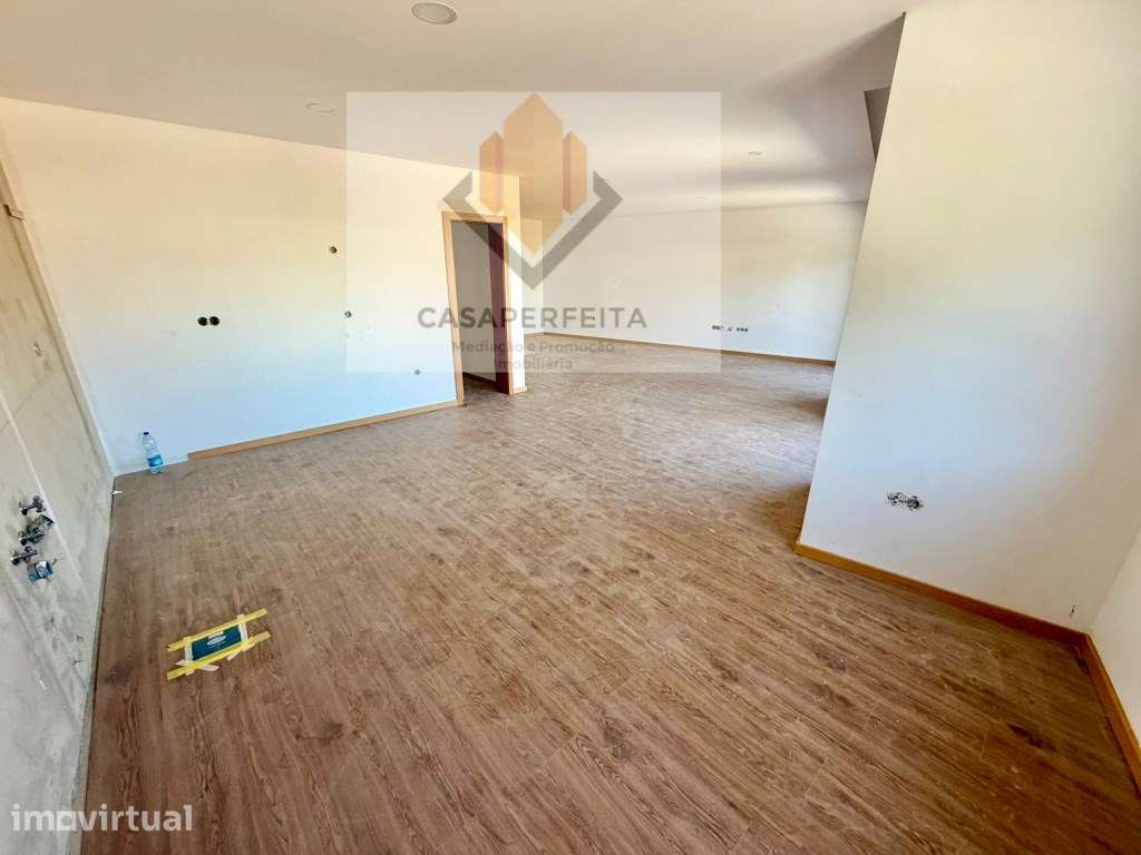 Apartamento T3 NOVO de 2 Frentes com 156m2, Varanda e 2 Lugares de ... - Grande imagem: 5/25