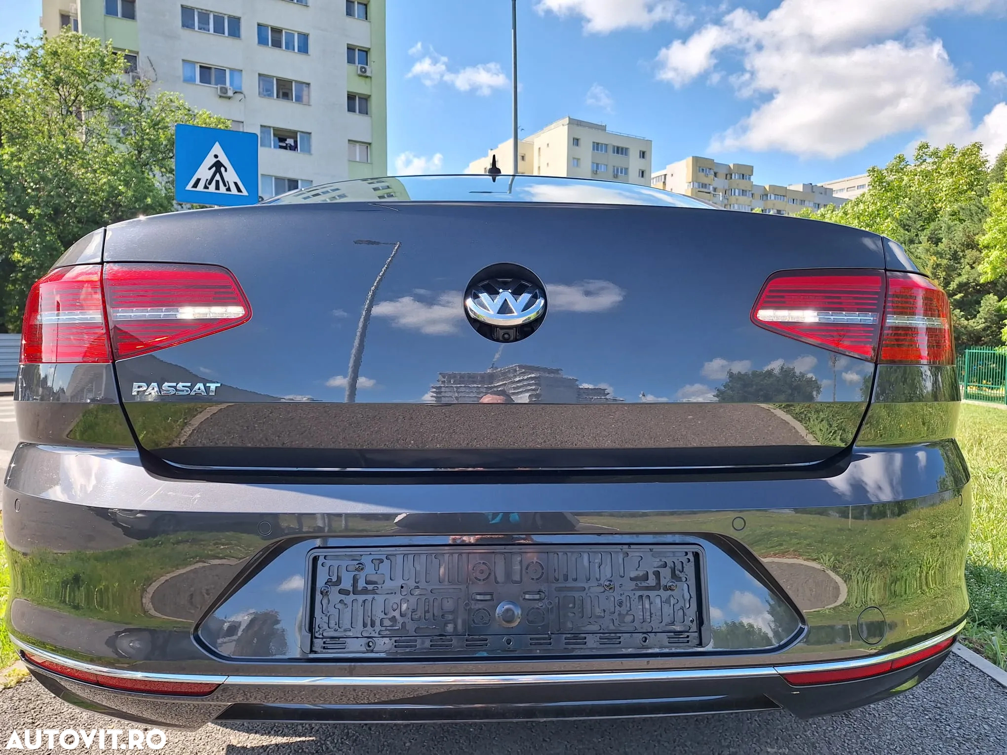 Volkswagen Passat Variant 1.6 TDI SCR DSG Business - 8