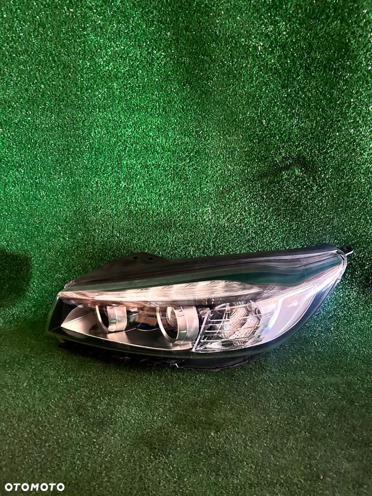 REFLEKTOR LEWY KIA SORENTO III zwykła - 1