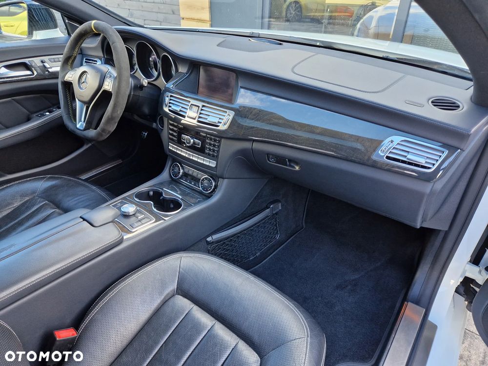 Mercedes-Benz CLS - 18