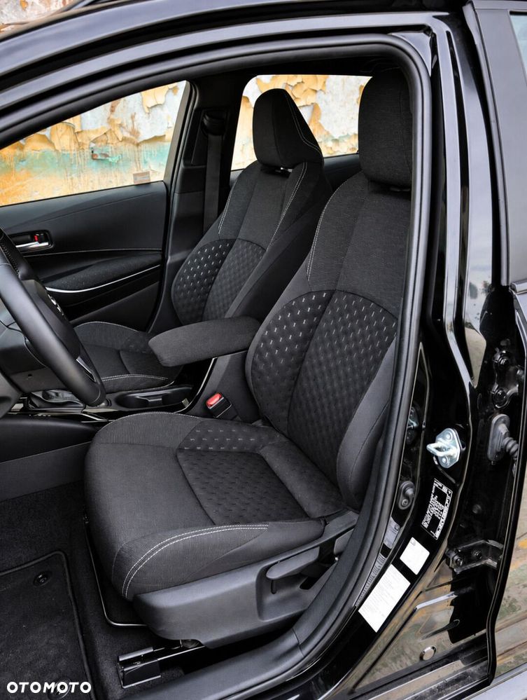 Toyota Corolla 1.8 Hybrid Comfort - 18