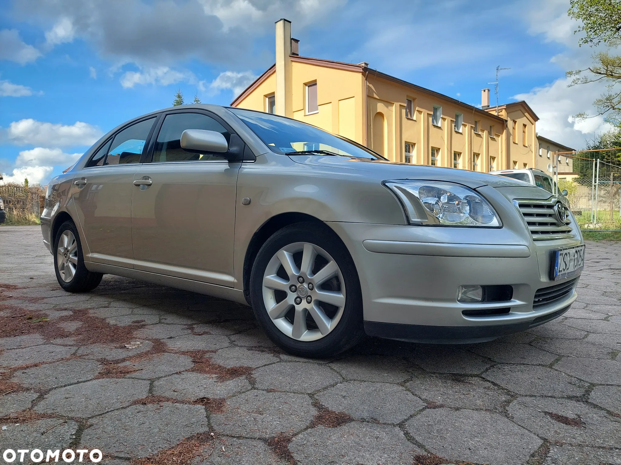 Toyota Avensis - 10