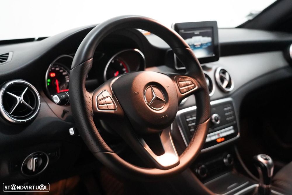 Mercedes-Benz CLA 180 d Shooting Brake Urban - 9