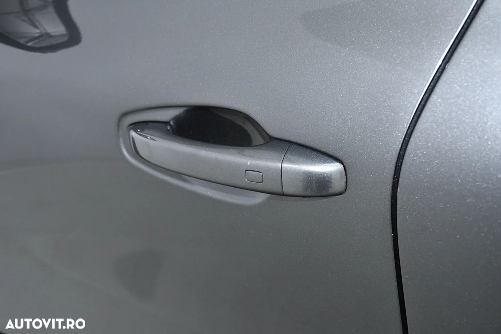 Renault Arkana E-TECH 145 Evolution - 26