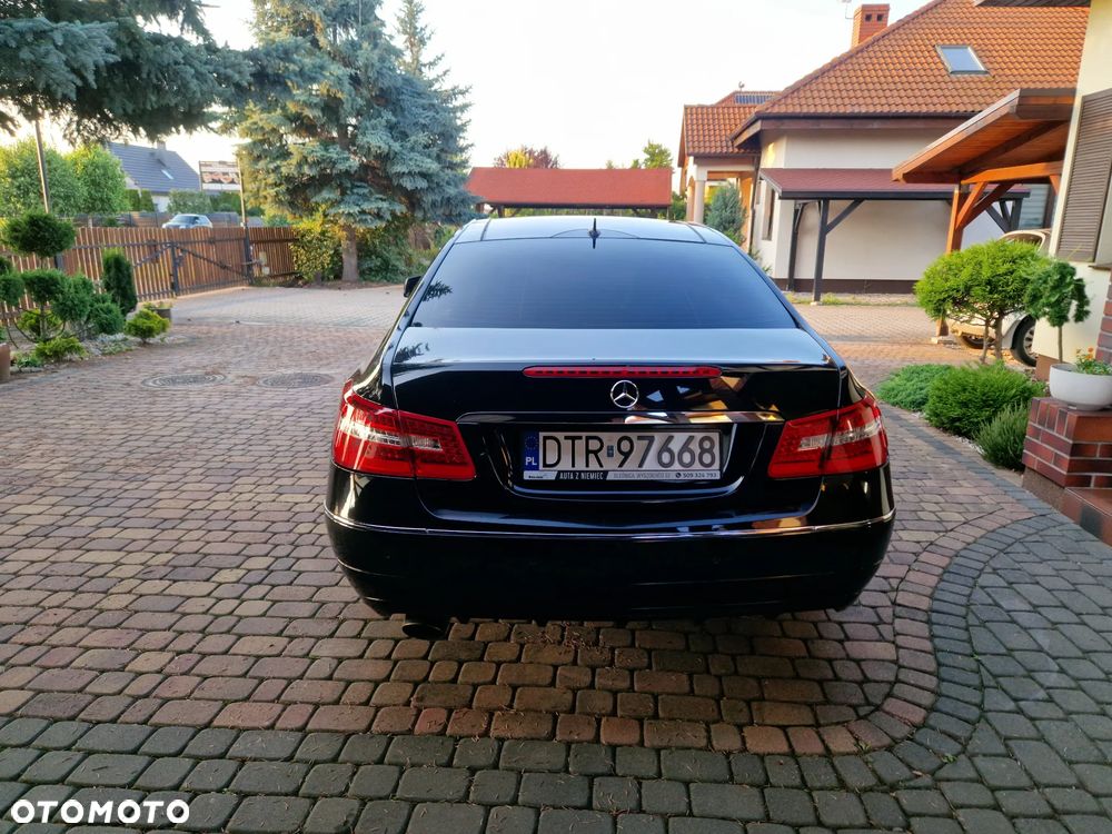 Mercedes-Benz Klasa E 250 CGI BlueEFFICIENCY Automatik Avantgarde - 9