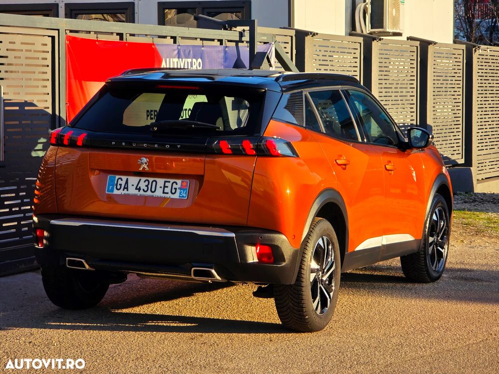 Peugeot 2008 PureTech 130 EAT8 GT Pack - 4