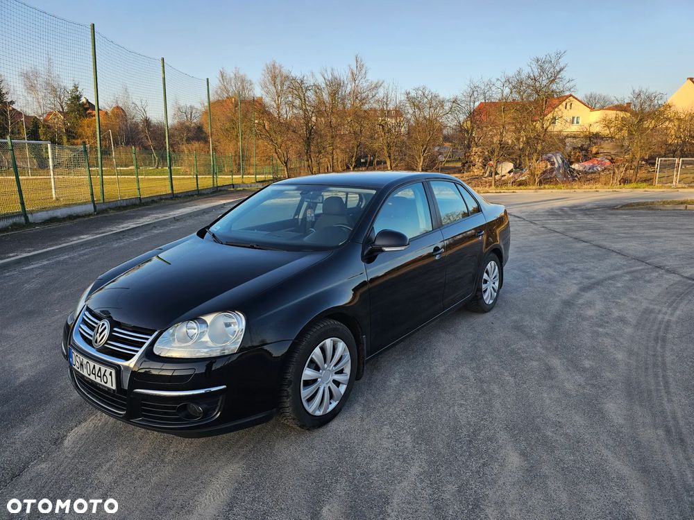 Volkswagen Jetta 1.9 TDI Trendline - 12