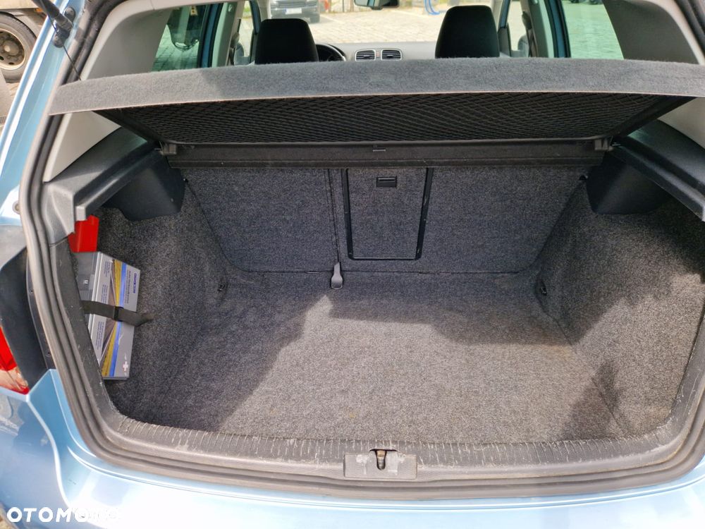 Volkswagen Golf 1.6 TDI DPF DSG Style - 25