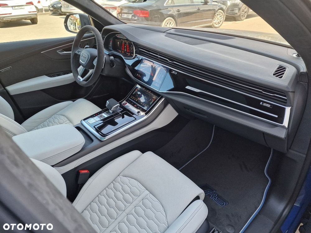 Audi RS Q8 - 15