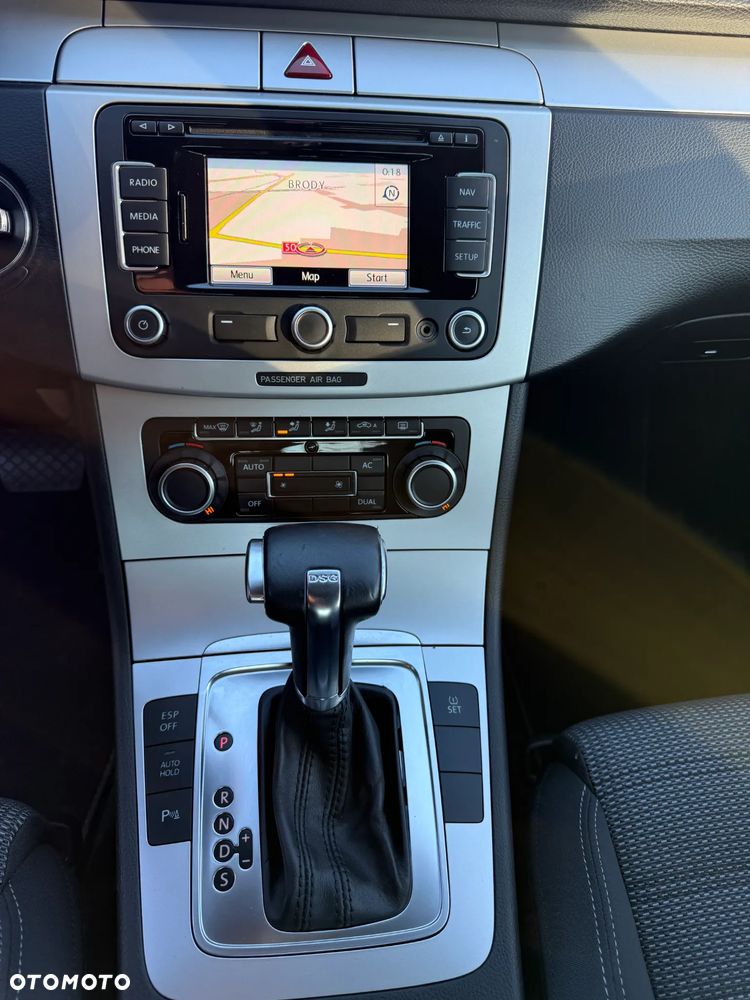 Volkswagen Passat 1.8 TSI DSG Exclusive - 12