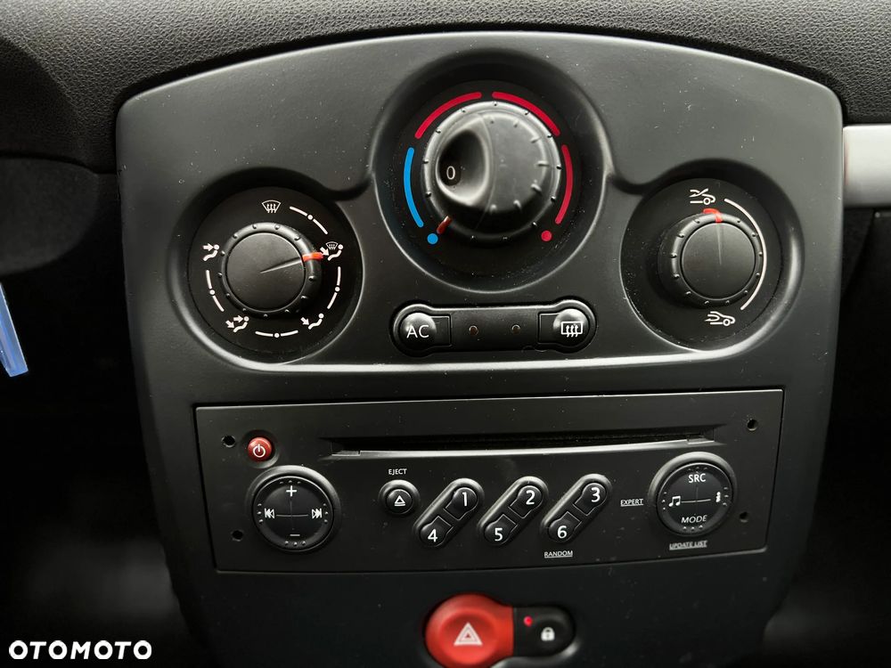 Renault Clio - 23