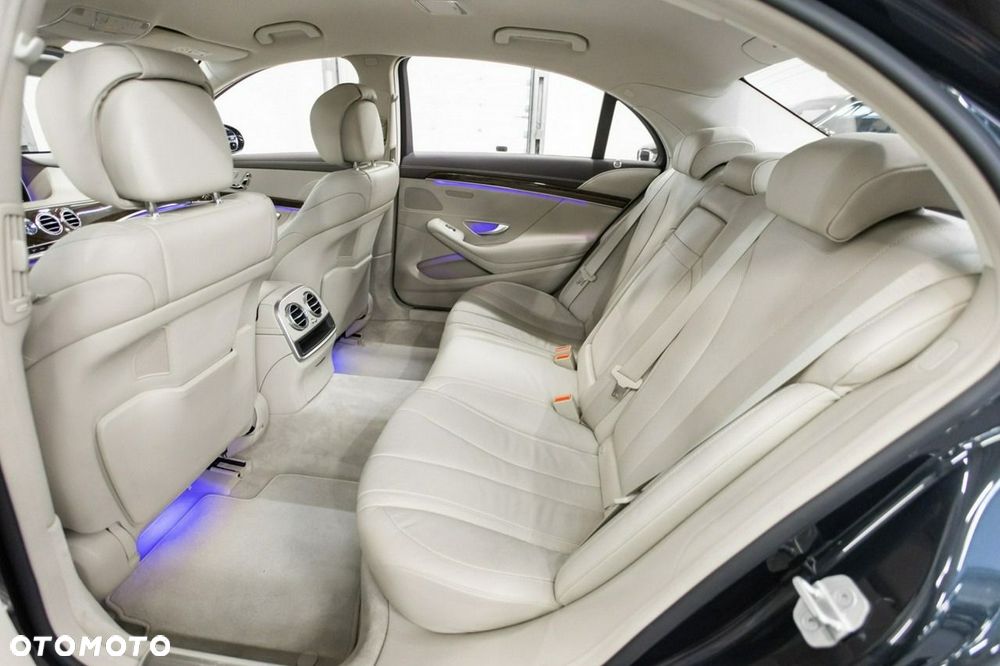 Mercedes-Benz Klasa S 500 4Matic 7G-TRONIC - 22
