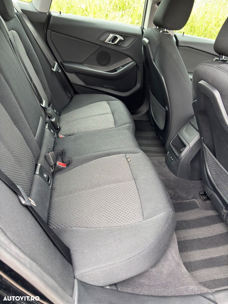 BMW Seria 2 218i AT - 17