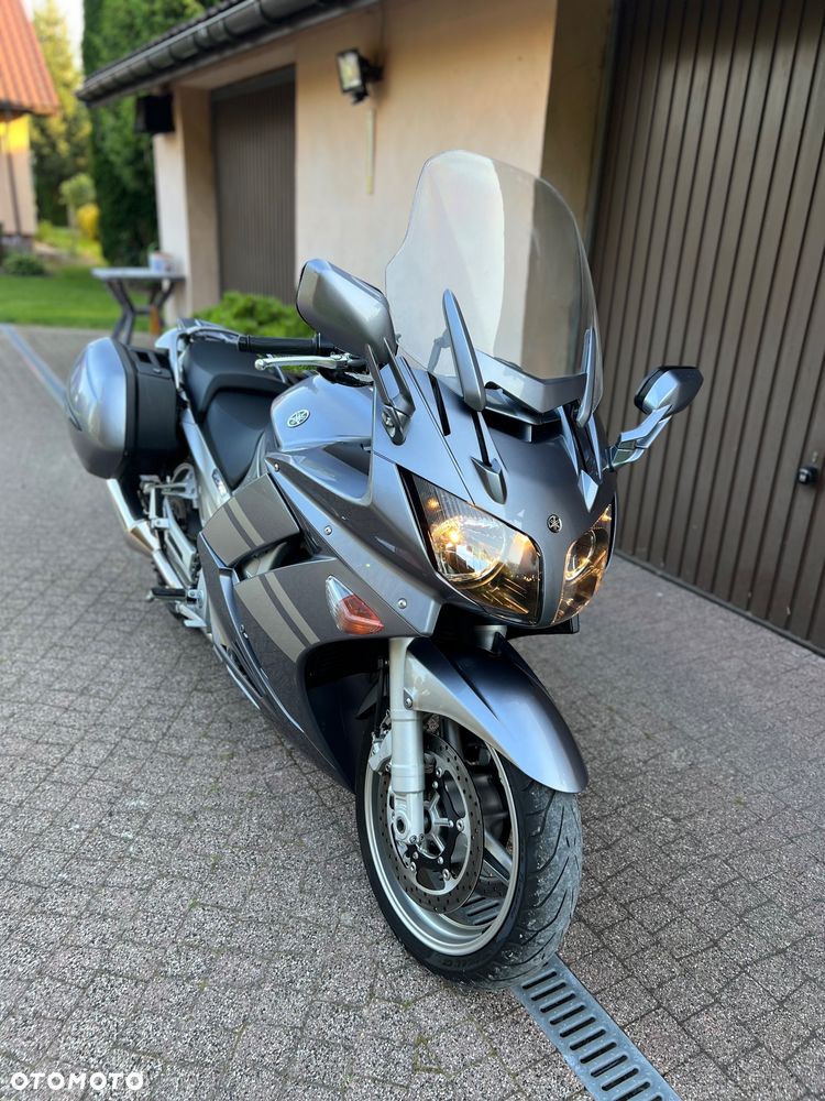 Yamaha FJR - 9