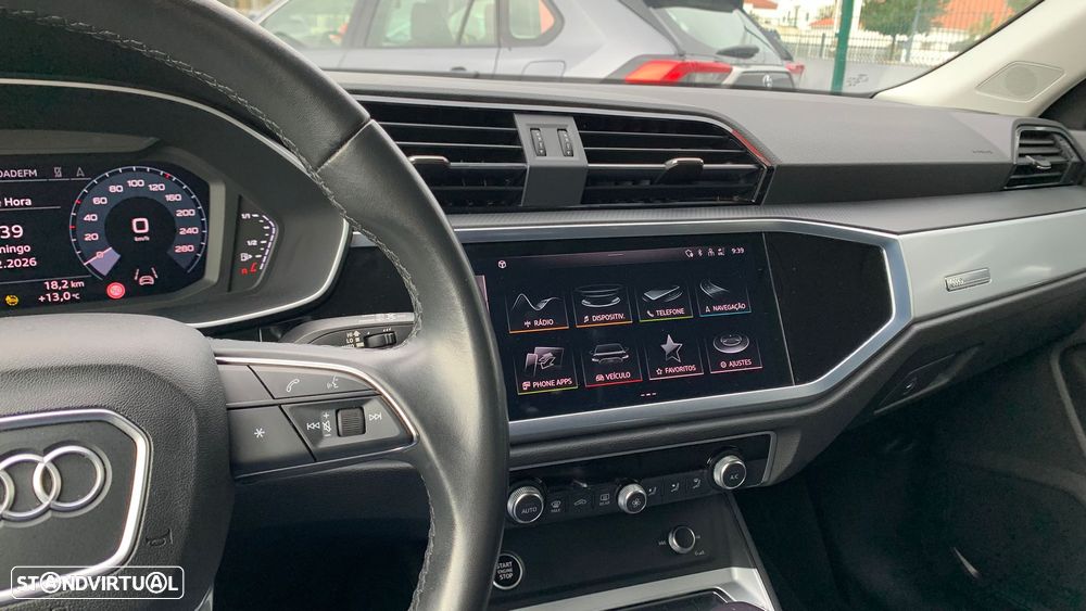 Audi Q3 Sportback 45 TFSIe S tronic S line - 10