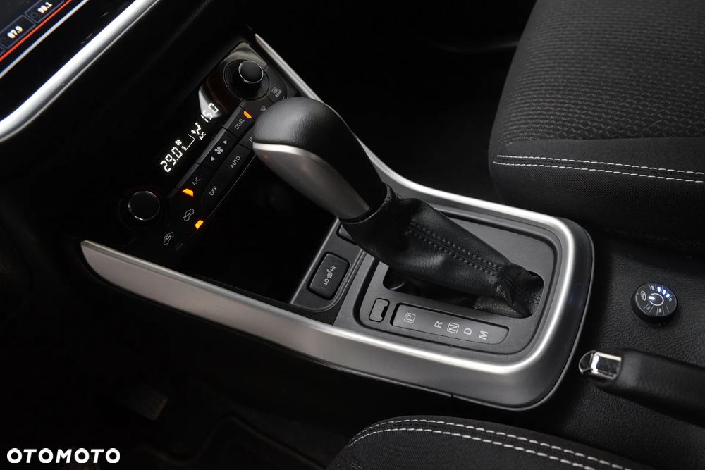 Suzuki SX4 S-Cross 1.4 T Elegance Sun 4WD - 37