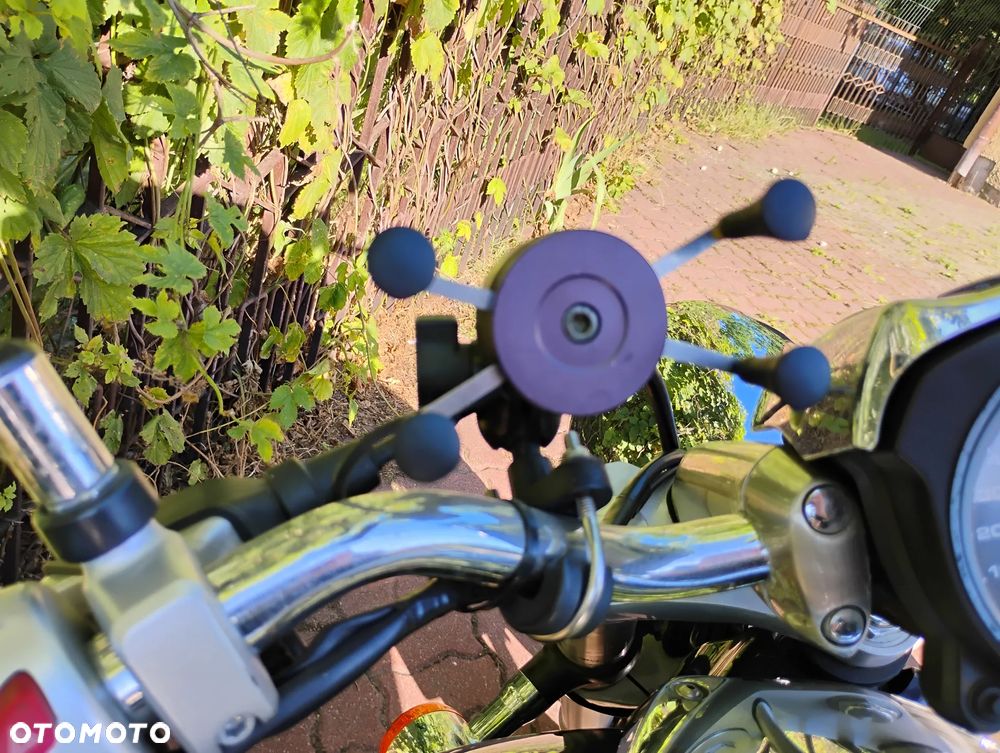 Suzuki Intruder - 5
