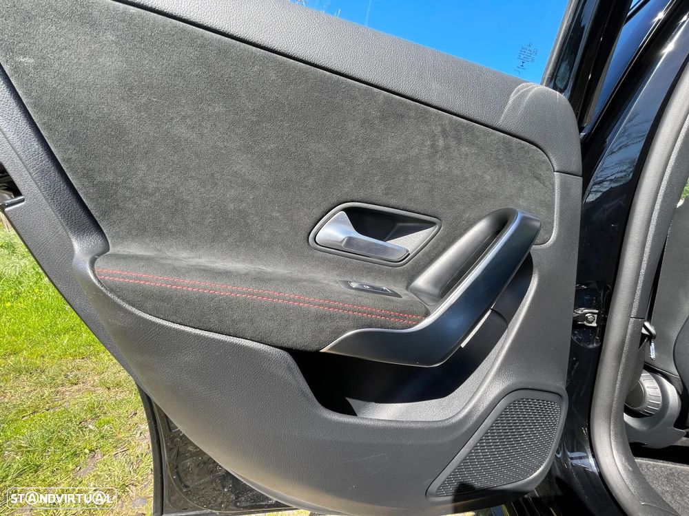 Mercedes-Benz A 250 e 8G-DCT AMG Line - 33