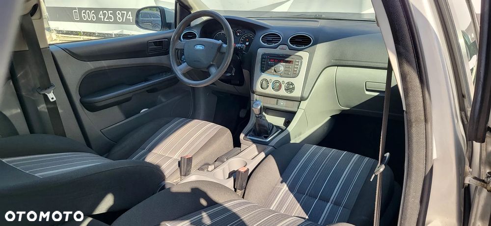 Ford Focus 1.6 TDCi Ambiente - 16