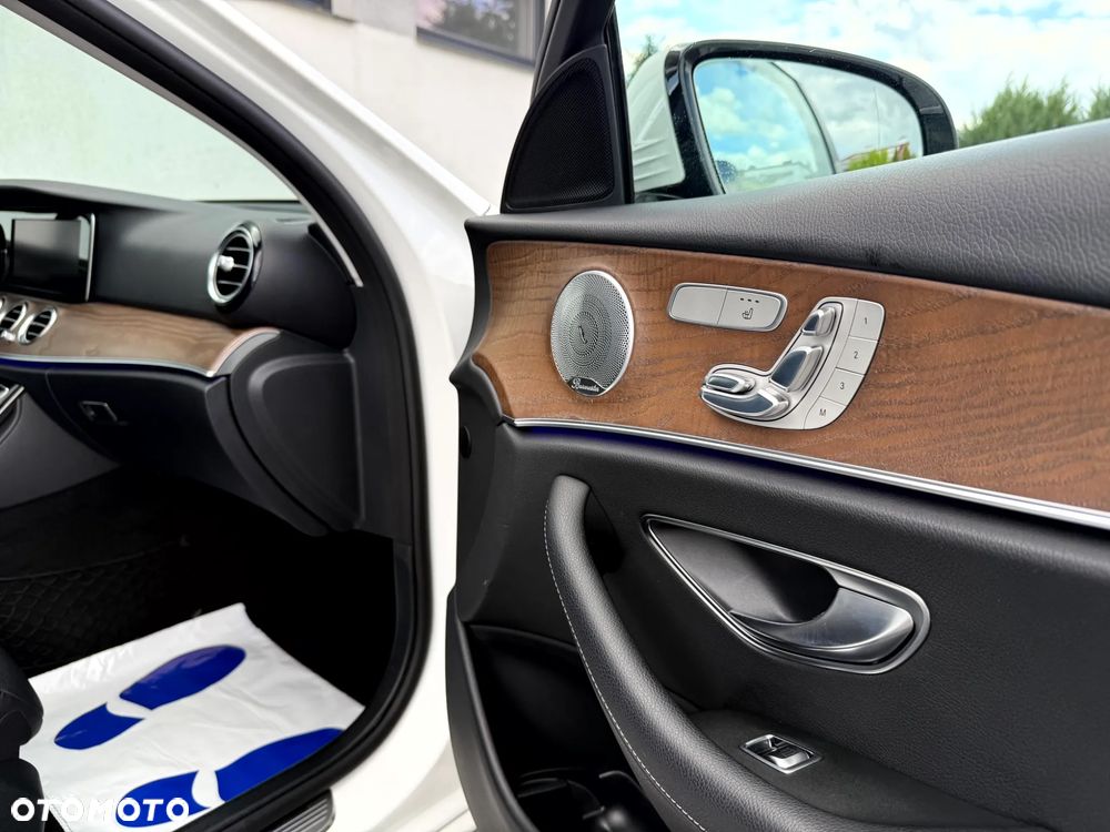 Mercedes-Benz Klasa E 220 d 9G-TRONIC Exclusive - 27