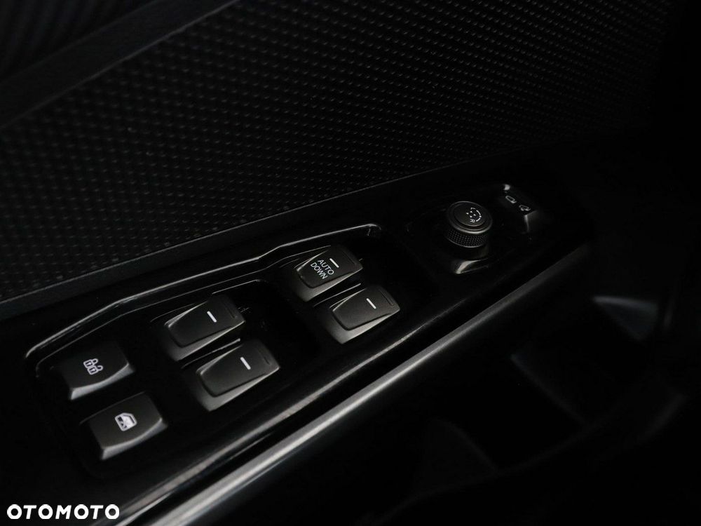 SsangYong/KGM Tivoli 1.5 T-GDi 2WD Automatik Black - 35