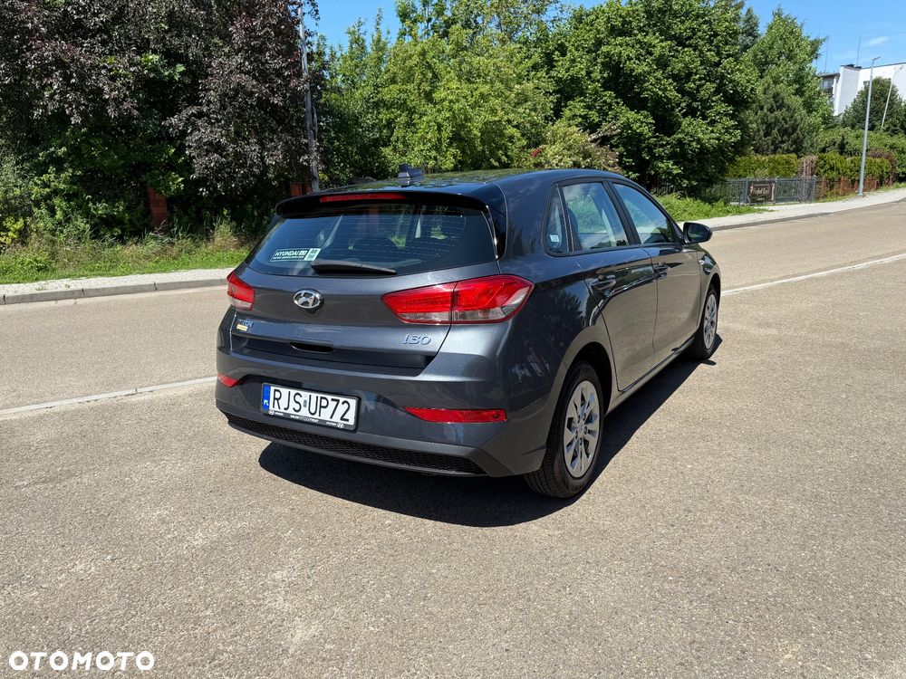 Hyundai i30 1.5 DPI Classic + - 3