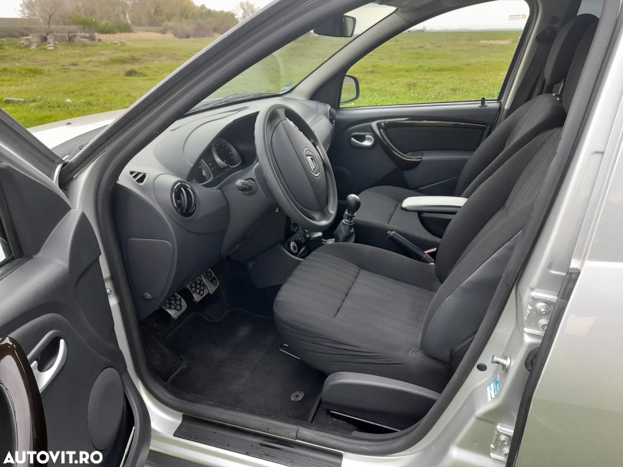 Dacia Duster 1.6 4x4 Prestige - 7
