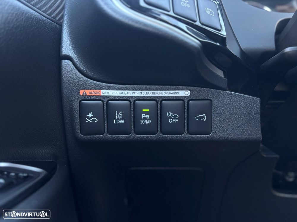 Mitsubishi Outlander 2.0 Intense Navi - 14