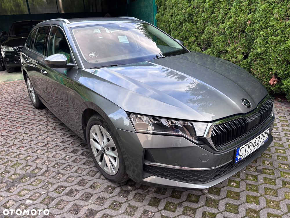 Skoda Octavia 1.5 TSI mHEV Selection DSG - 2
