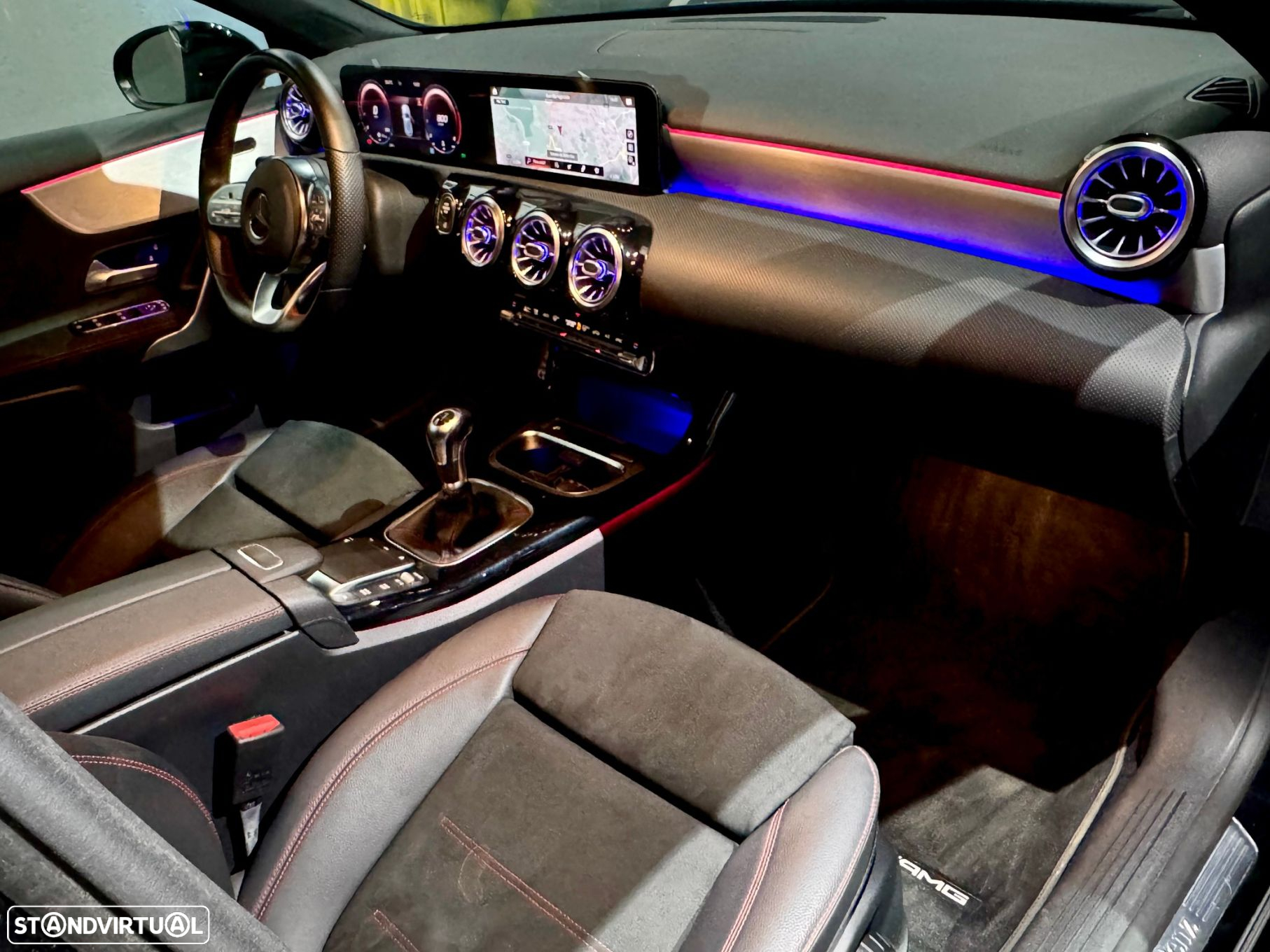 Mercedes-Benz A 180 AMG Line - 11