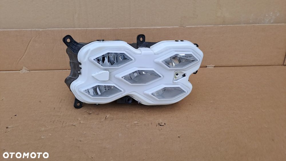 GOLF 8 VIII GTI GTE PRAWY HALOGEN LAMPA PRZECIWMGIELNA 5H0941700C - 1