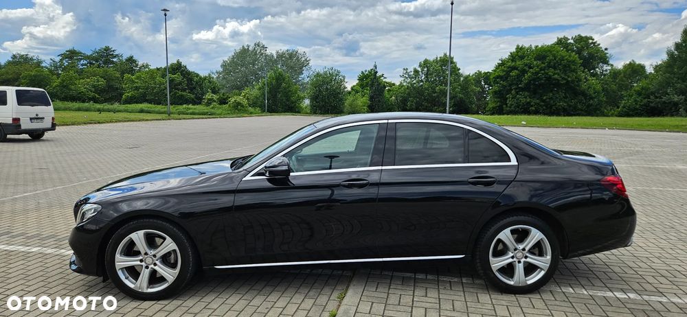 Mercedes-Benz Klasa E 220 d 4Matic 9G-TRONIC Avantgarde - 24