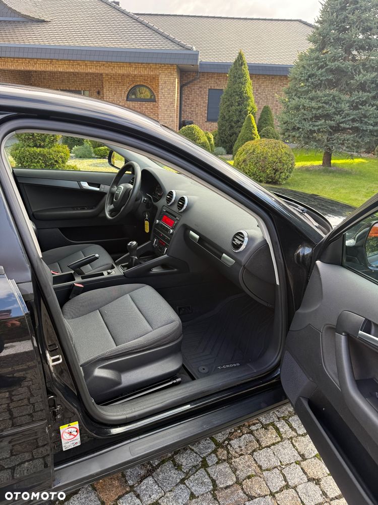 Audi A3 Sportback 1.6 Ambition - 12