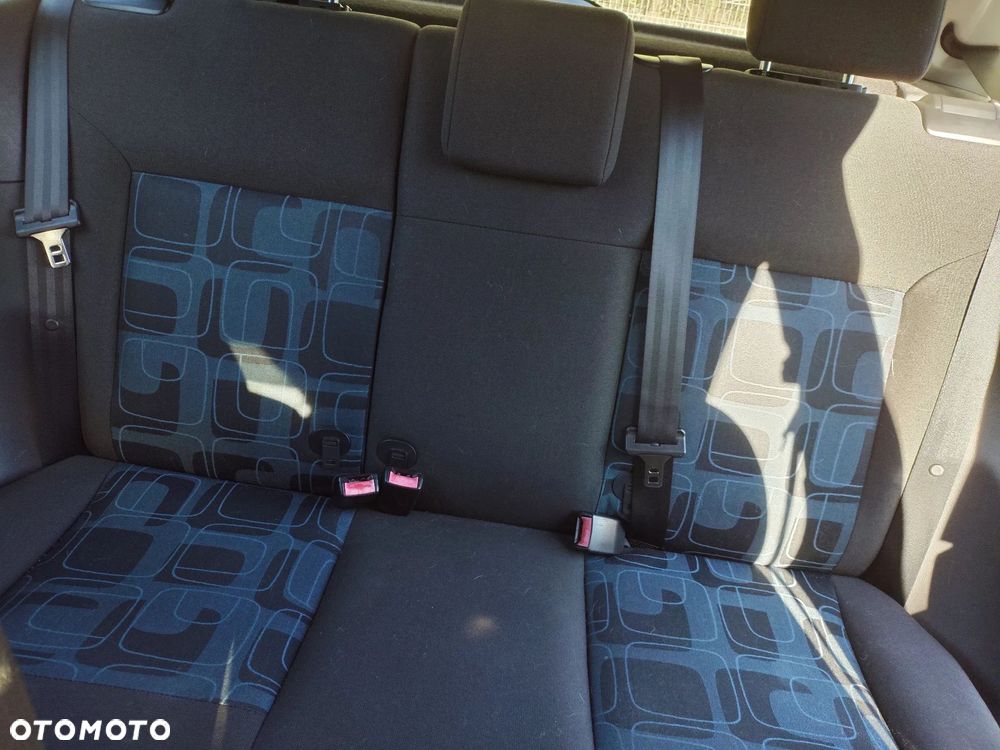 Ford Fiesta 1.3 - 21