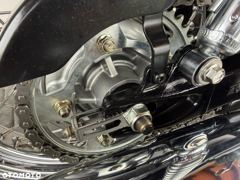 Triumph Bonneville - 20