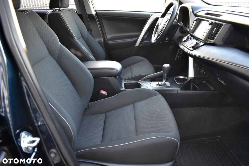 Toyota RAV4 - 17