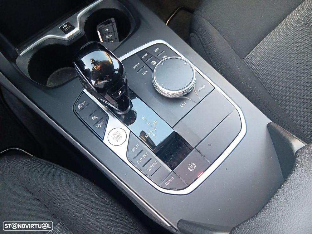 BMW 118 i Auto - 16